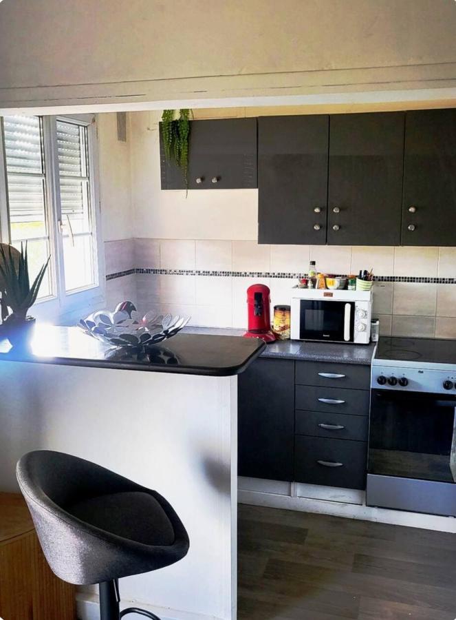 T2 Cosy Autonome H24 Parking Prive Attenant Tv 165Cm Netflix Wi-Fi Au Rez-De-Chaussee Alençon Exterior foto