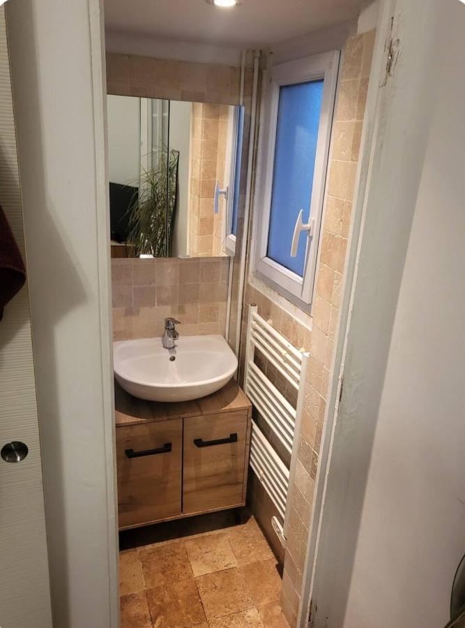 T2 Cosy Autonome H24 Parking Prive Attenant Tv 165Cm Netflix Wi-Fi Au Rez-De-Chaussee Alençon Exterior foto
