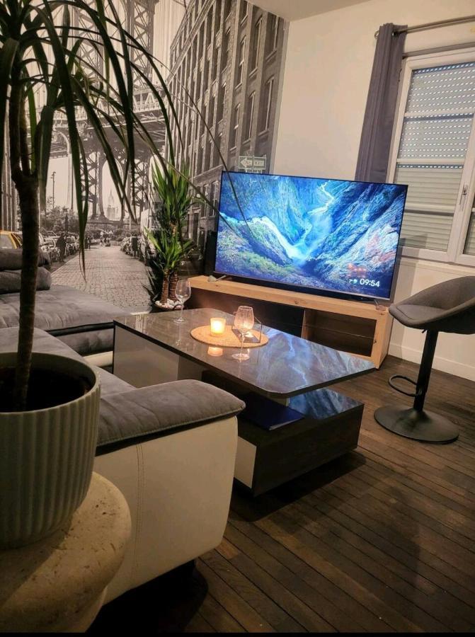 T2 Cosy Autonome H24 Parking Prive Attenant Tv 165Cm Netflix Wi-Fi Au Rez-De-Chaussee Alençon Exterior foto